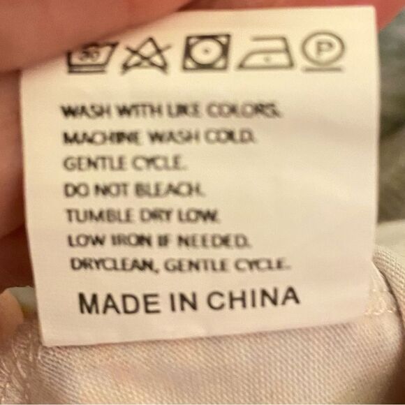 Ariat Denim Waterfall Ombre Short Sleeve Tee Womens Size XXL Rounded Neckline - Picture 5 of 6